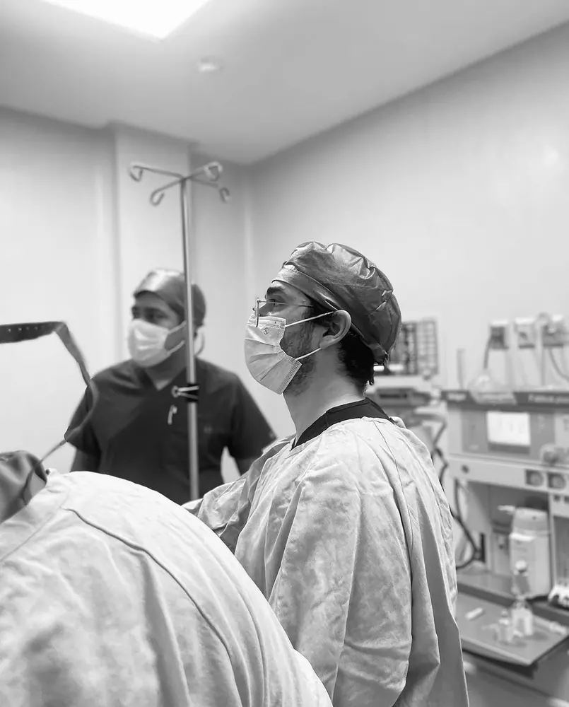 Dr. Sepúlveda in the operating room